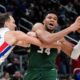 Επικός Giannis με τρομερό triple-double