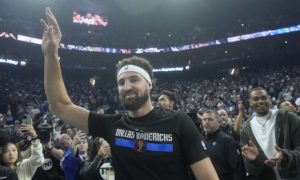 NBA: Αποθέωση και συγκίνηση στην επιστροφή του Κλέι Τόμπσον στο Γκόλντεν Στέιτ ως αντίπαλος